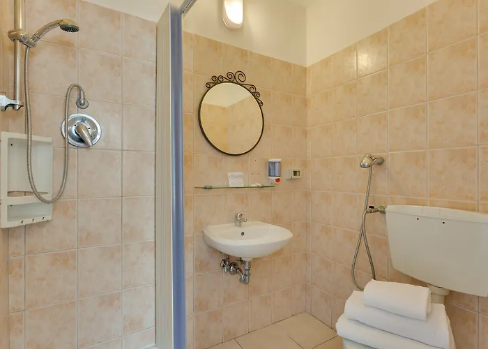Resi 2* Rome